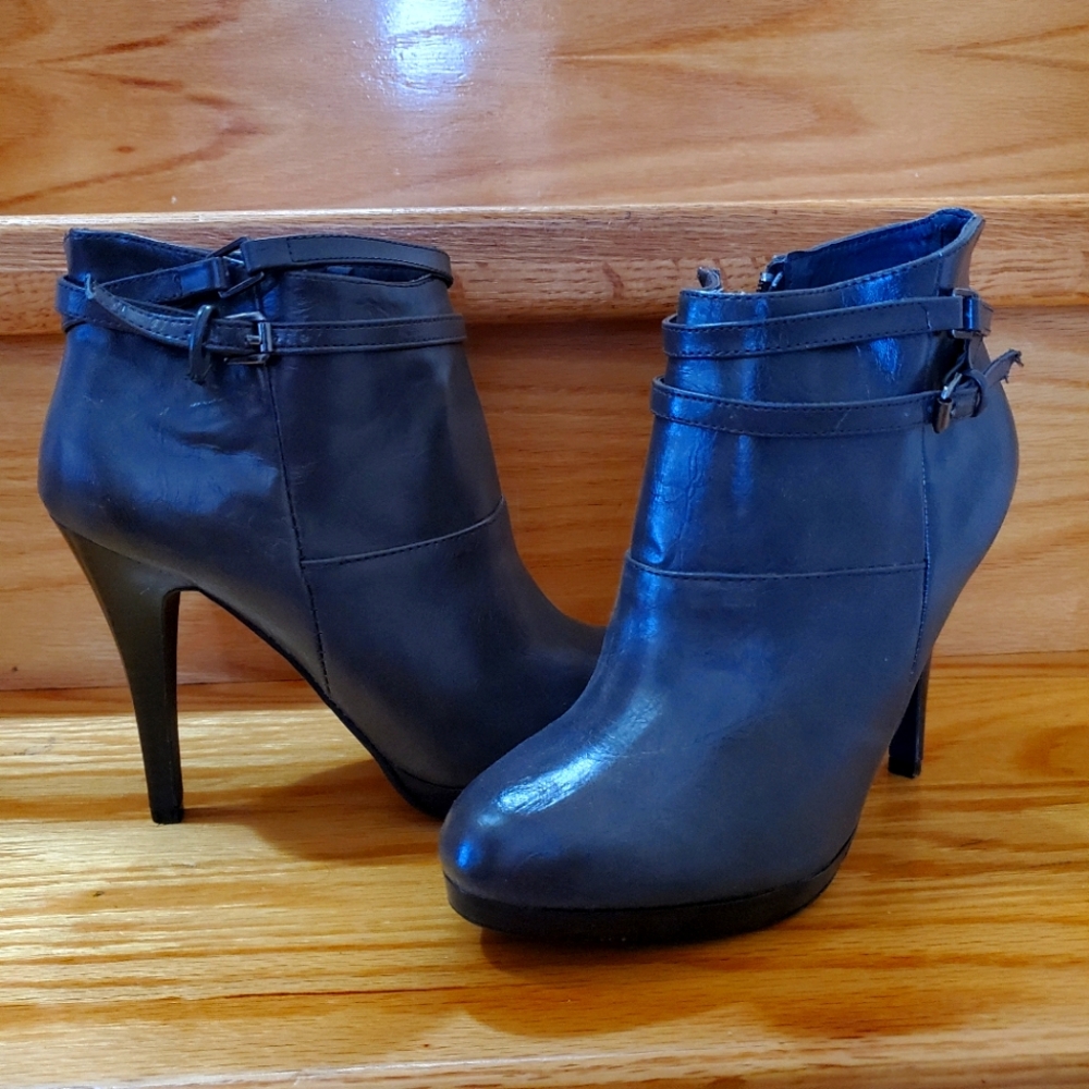 Le chateau ankle boots